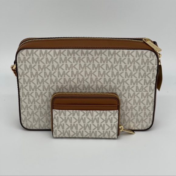 Michael Kors EW Crossbody Bag & Case Card - Picture 11 of 15